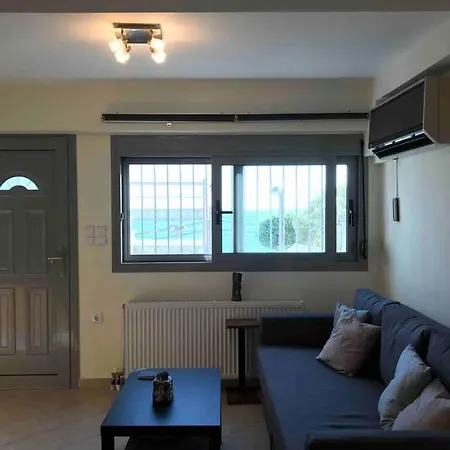 Cozy Seafront Loft - Kat'S Rentals Loutsa  Exterior photo